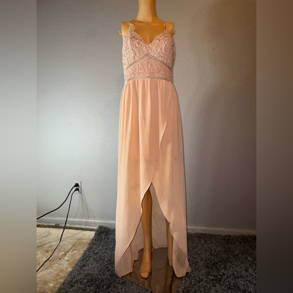 Elegant Pink Lace Maxi Dress